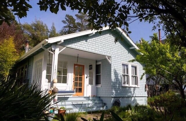 Charming Cottage in Downtown Bolinas