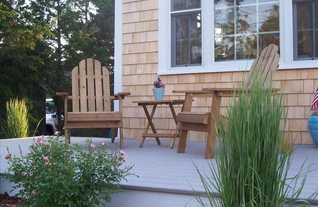 Charming Cottage, Walk to Beach, Whale Watch, Harbor & Village
