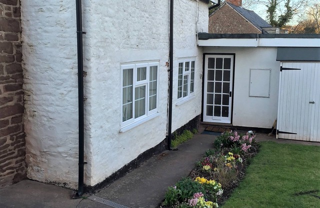 Charming Cottage With Stunning Views Over Wye Valley, perfect for Wye fishermen