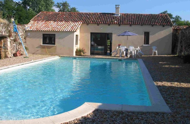 Charming cottage with pool