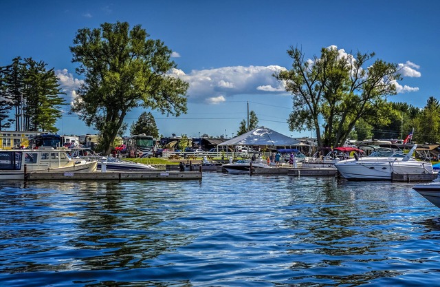 Charming Cottages at Swan Bay Resort: Your Riverfront Retreat