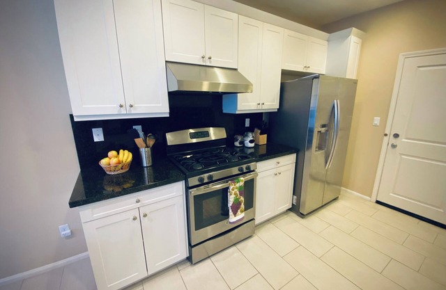 Charming cozy home to stay with comfort