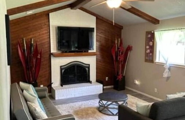 Charming Downtown Home on 5th street
