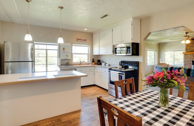Charming Emmett Home w/Patio - 14 Mi to Reservoir