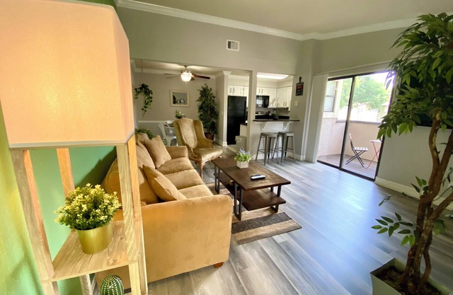 Charming Flat in Winter Park