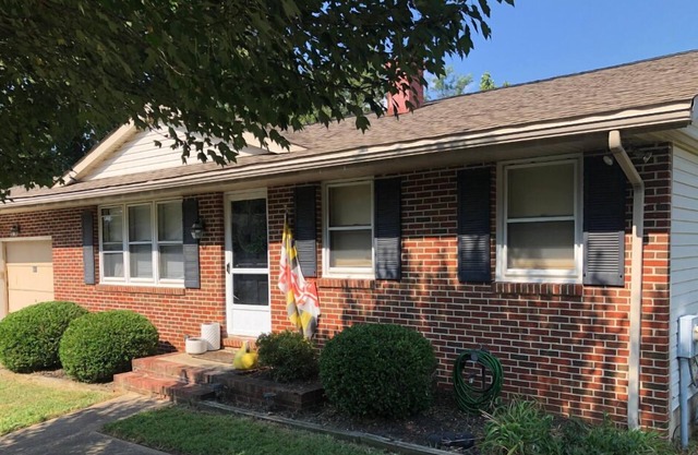 Charming furnished rental for long term stays in Severna Park