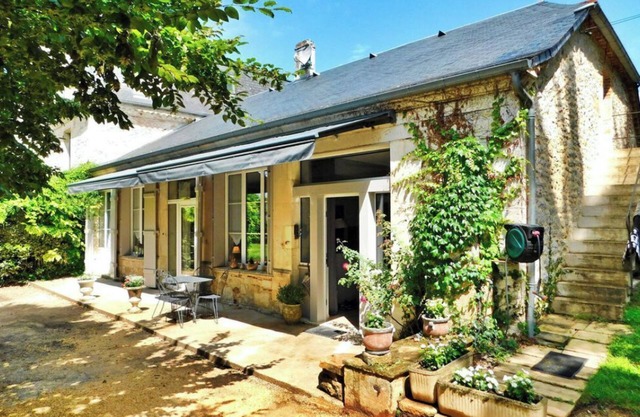 Charming Gîte with private pool, garden and terrace in the heart of Prayssac