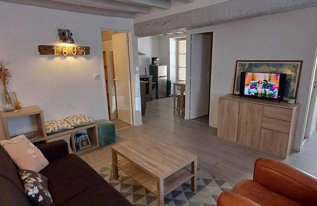 Charming ground floor apartment located 50m from the port of Le Pouliguen.