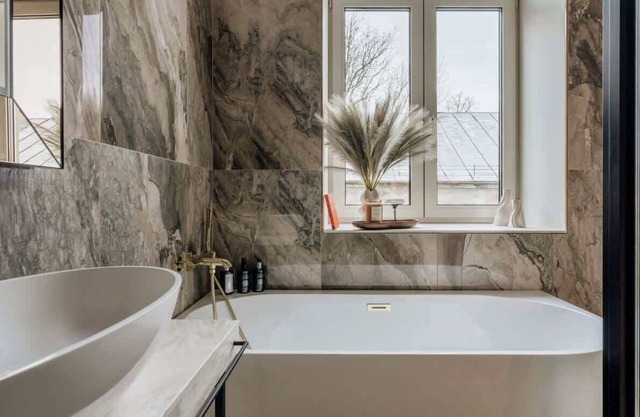 Charming Hideaway with Relaxing Bathtub