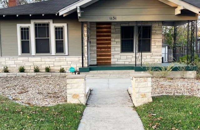 Charming Historic 3-bedroom house with AC and WiFi in amazing San Antonio