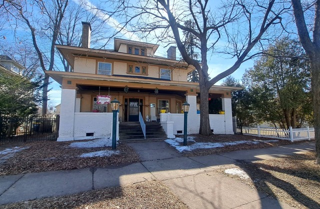 Charming, historic bed & breakfast in Pleasant Wausau with AC, WiFi