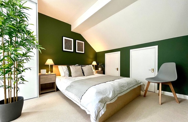 Charming home near Gatwick Airport