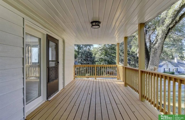 Charming home Professionals & Nurses Close to Hospitals, Dining, & More