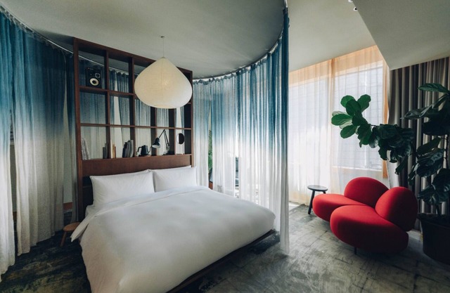 Charming hotel in enchanting Minato City with fitness room, AC