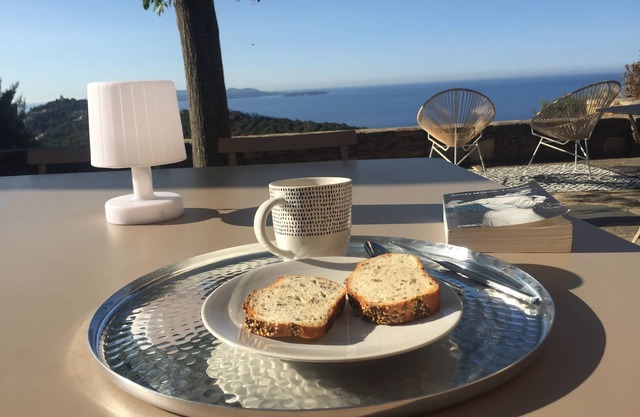 Charming house Gaou Benat. Terrace with exceptional views.
