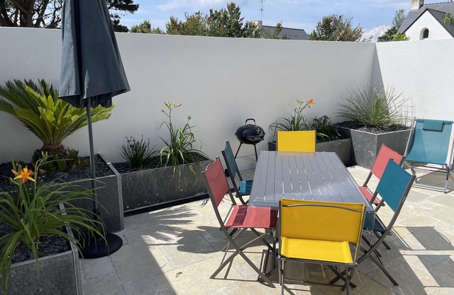 Charming house 600m from the beach