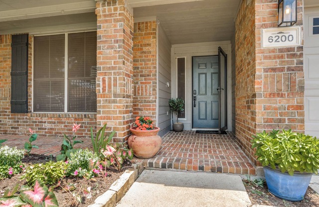 Charming house in wonderful Flower Mound with AC