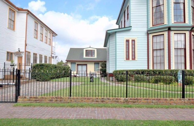 Charming, Lower Garden District, Creole Cottage