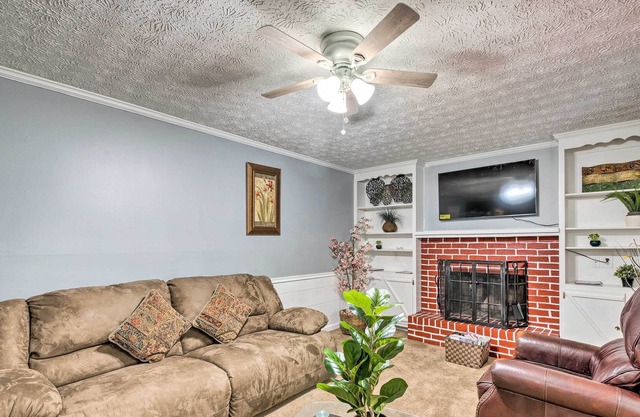 Charming Marietta Home ~ 7 Mi to Downtown!