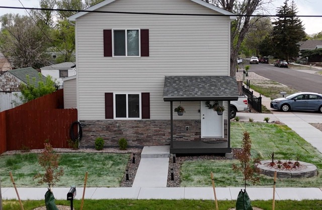 Charming new construction 3-bedroom house in a Historic District of Cheyenne.