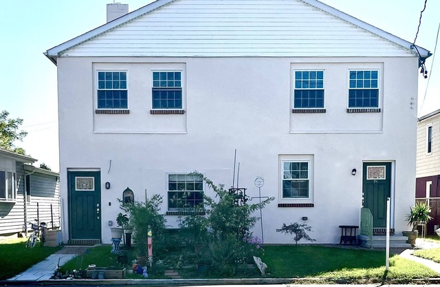 Charming newly renovated apartment close to family fun