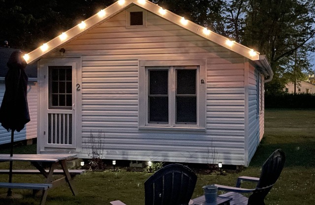Charming One Bedroom Lake Erie Cottage in Geneva-On-The Lake
