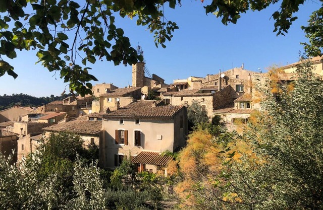 CHARMING PROVENCAL APARTMENT