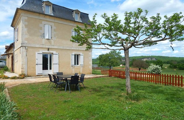 Charming Renovated Farmhouse with Garden & Modern Amenities in Peaceful Hamlet