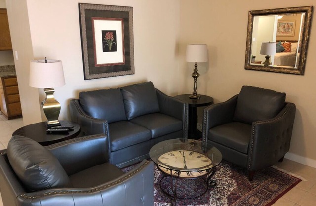 Charming retreat in the Medical Center
