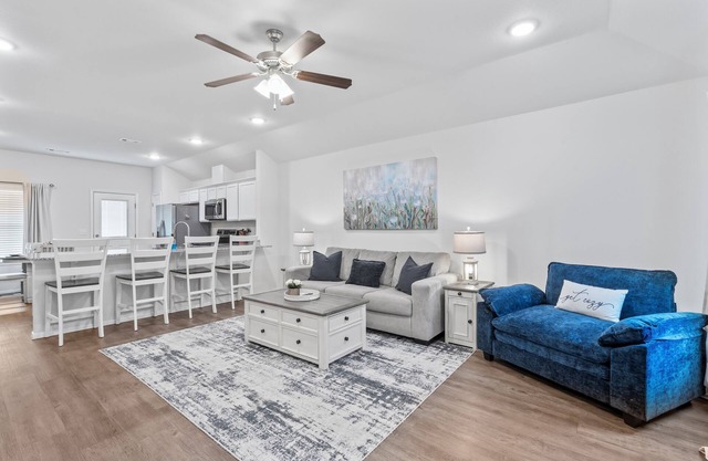 Charming S. Fayetteville Home. Near University of Arkansas+Golfing+Hiking+Biking