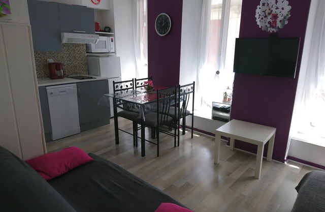 Charming small apartment in the city center ranked 2 *