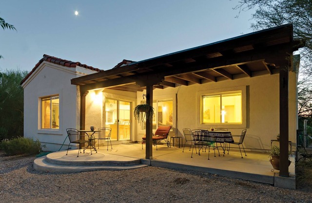 Charming Southwest-Style Home with Pool, Birds & Wildlife plus Mountain Views