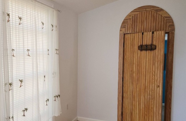 Charming, Spacious 2 Bedroom Home located on a "No through" Rd, 1.7M to Beach.