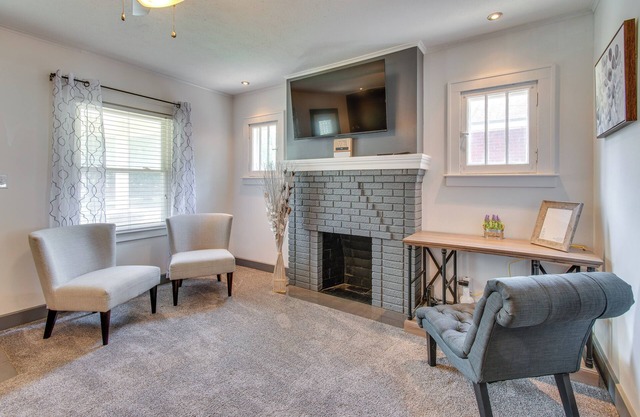Charming Springfield Home: 2 Mi to Downtown