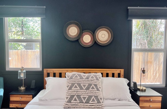 Charming St. Pete Bungalow—Work-Friendly, AC, & Downtown Location
