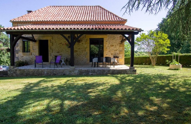 Charming Stone House in Périgord Noir - Fireplace, Garden, Pet-Friendly