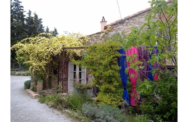 Charming stone house for 4 rated 5 stars