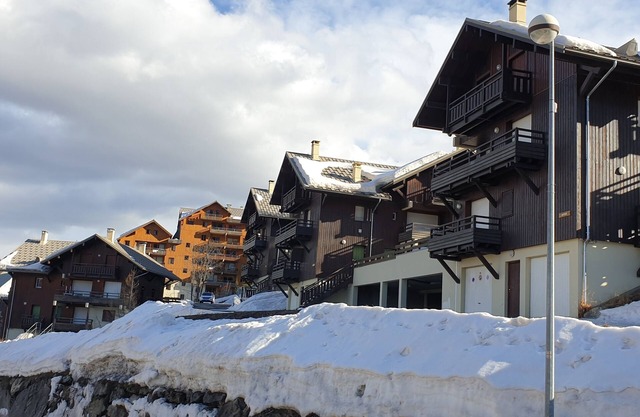 Charming studio in chalet in Puy Saint Vincent 1700 for 4 people