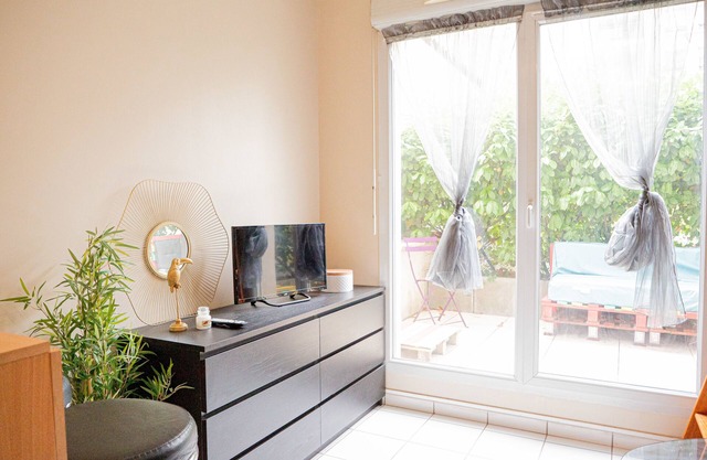 Charming Studio Near Jean Macé