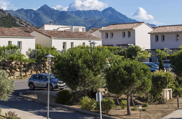 Charming summer-decorated holiday home in Northern Corsica