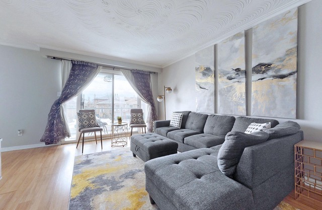 CHARMING THREE BEDROOM FLAT