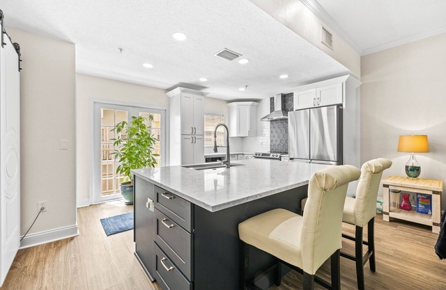 Charming townhome in lovely St. Petersburg, FL walk to downtown