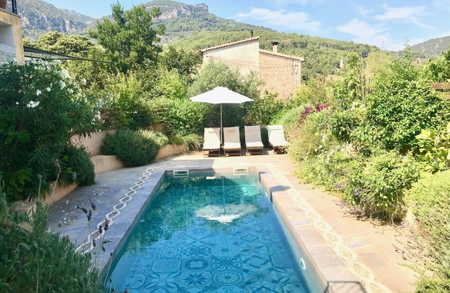 Charming Townhouse with pool located close to the centre of Soller.