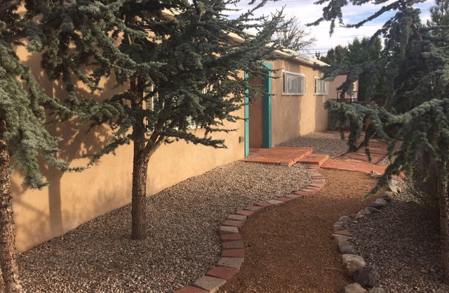 Charming Tranquil ABQ Home - Nob Hill, UNM