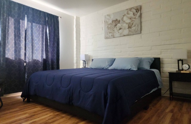 Charming two bedroom condo, fully furnished!