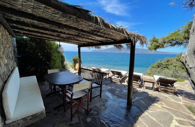 Charming villa by the sea