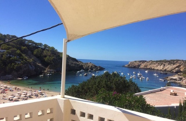 Charming villa with sea view- next to the beach-Ideal for couples and families