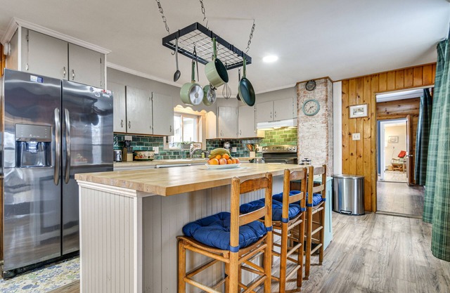 Charming Wilton Vacation Rental w/Fire Pit
