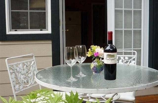 Charming Wine Country Cottage