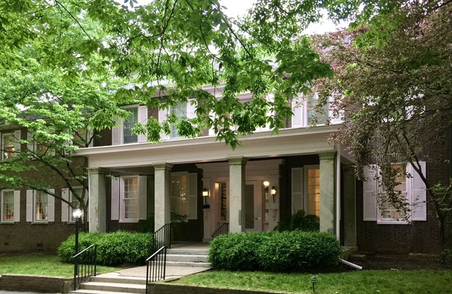 Charred Oaks Inn